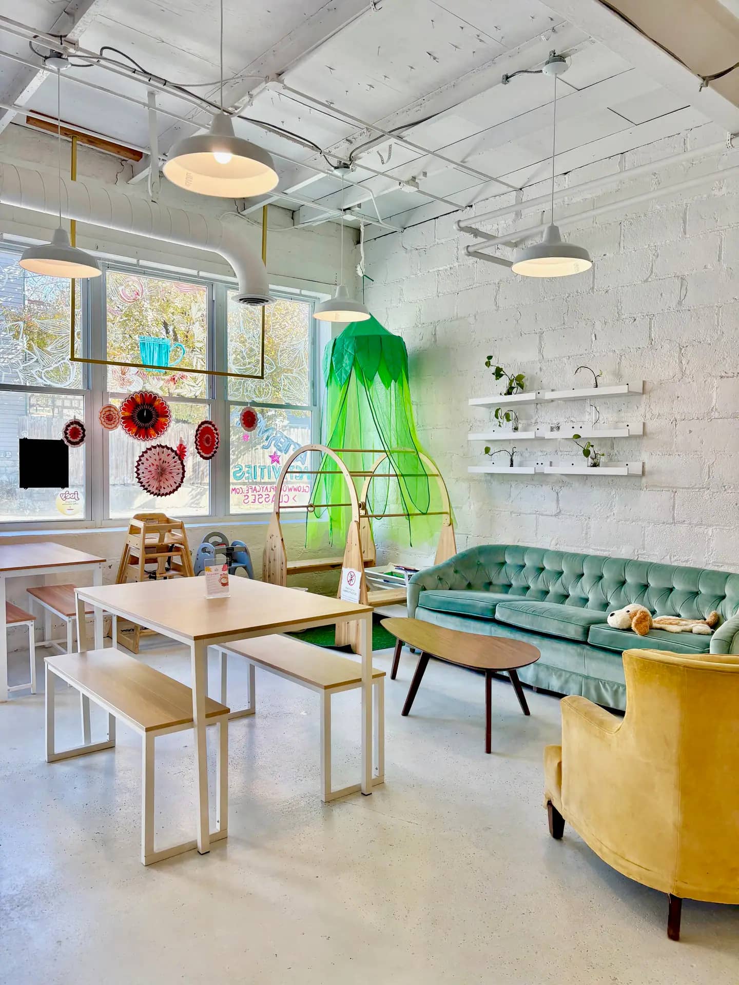 Glow Worm Cafe & Play