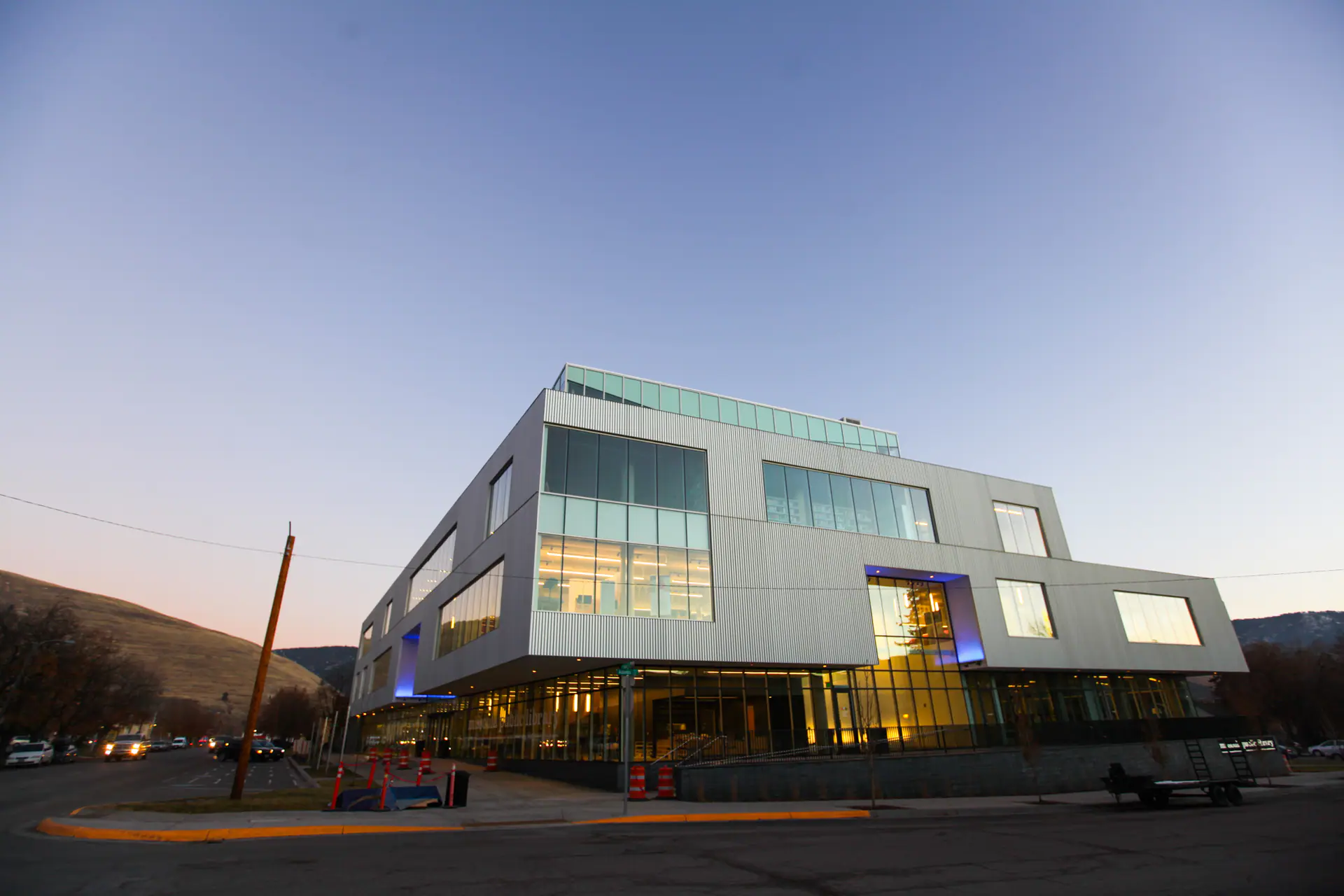 Exterior view of the Missoula Public Library building that houses spectrUM Discovery Area.