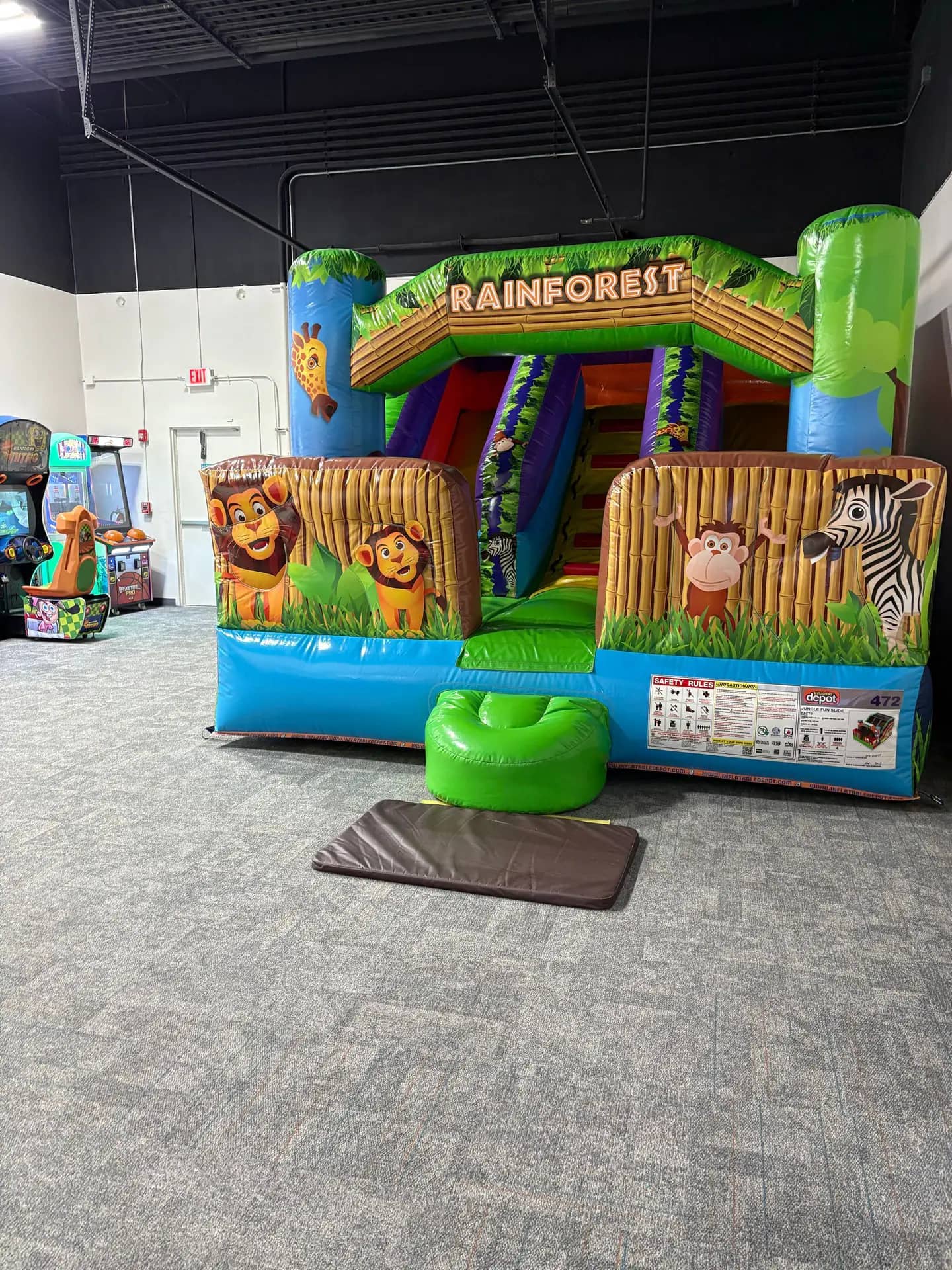 Toddler inflatable play at Fun Run Liberty