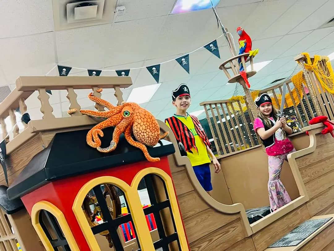 Mini Mansions at Jubilee Cake Studio