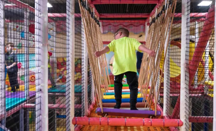 Another official Off the Wall Kidz Carver play-space image.