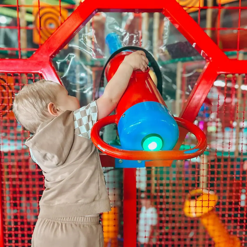 A second view of the High Ballocity indoor playground and its climbing-and-slide layout.
