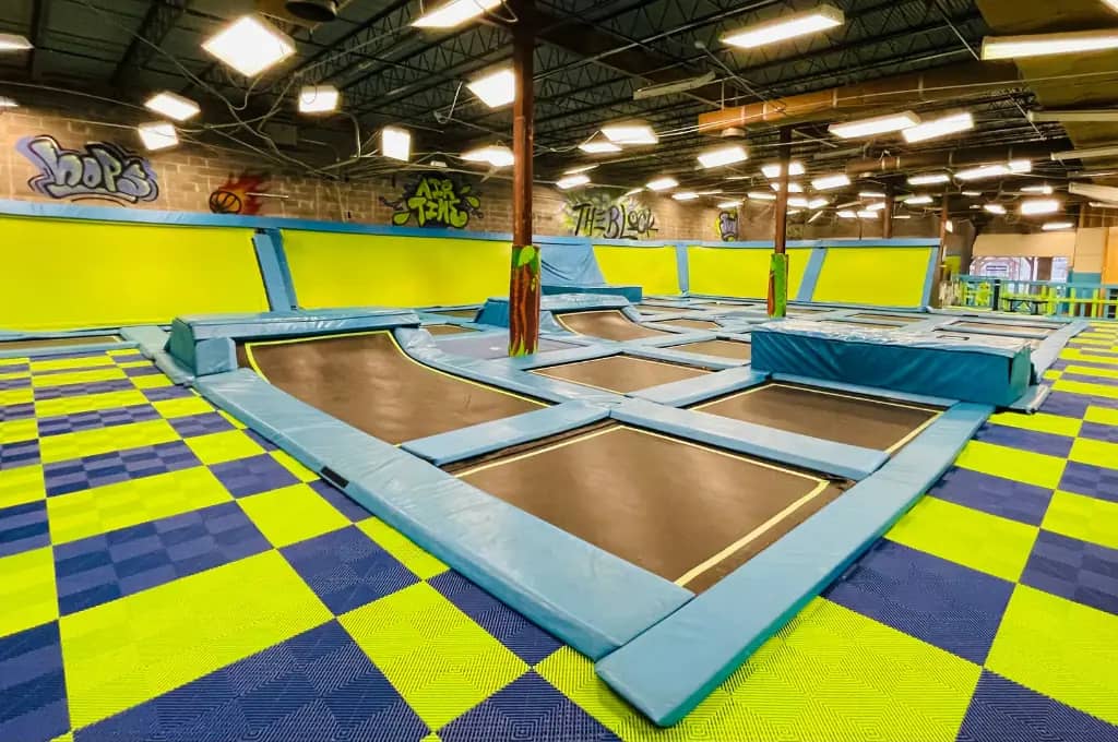 The Block Indoor Family Entertainment Center