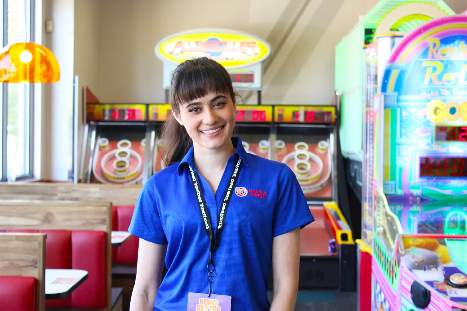 Arcade and dining area photo from Chuck E. Cheese.
