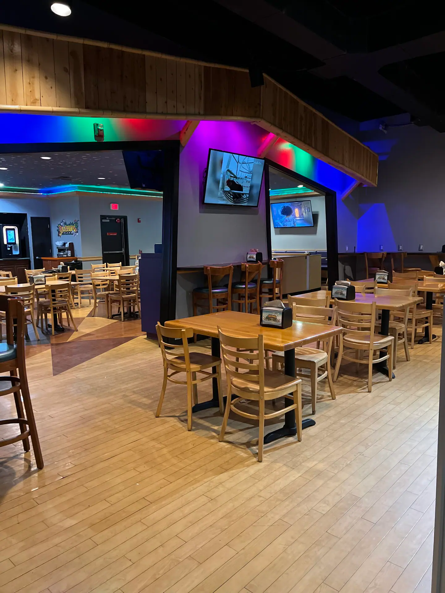 Makutu's Island café area